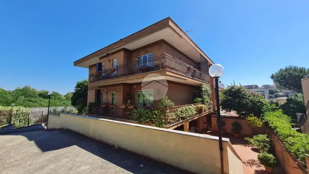 Välivaade - Studio Flat with Park View in Rome
