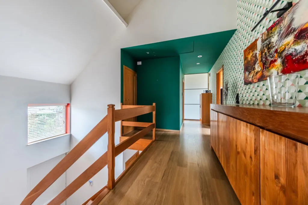Stanze - Spacious House with Pool in Suburban Area