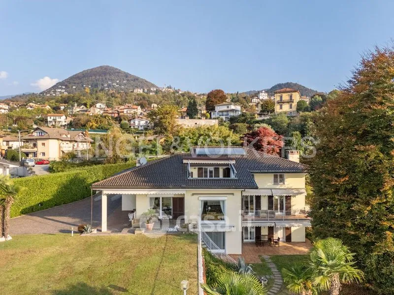 Välivaade - Villa with Lake View in Arizzano