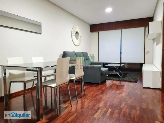 Elutuba - Spacious City Centre Apartment with Balcony