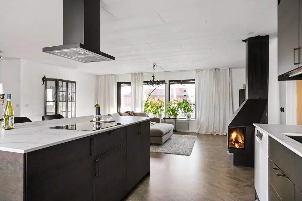 Köök - Charming Villa with Pool in Marstrand