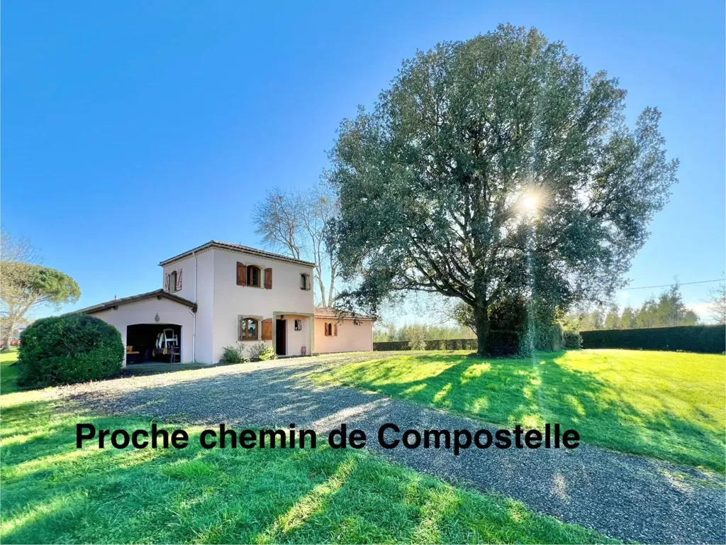 Extérieur - Villa avec Tour Centrale à Eauze