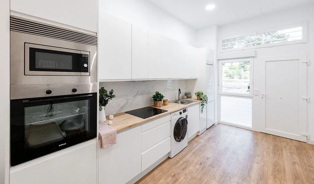 Kitchen - Modern Flat with Lift in Sector Oficios