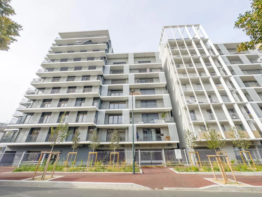 Esterno - 3-Bed Flat with Balcony in Clichy