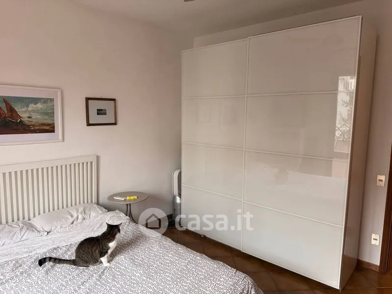 Chambres - Spacious 5-Room Apartment with Balcony in Pisa