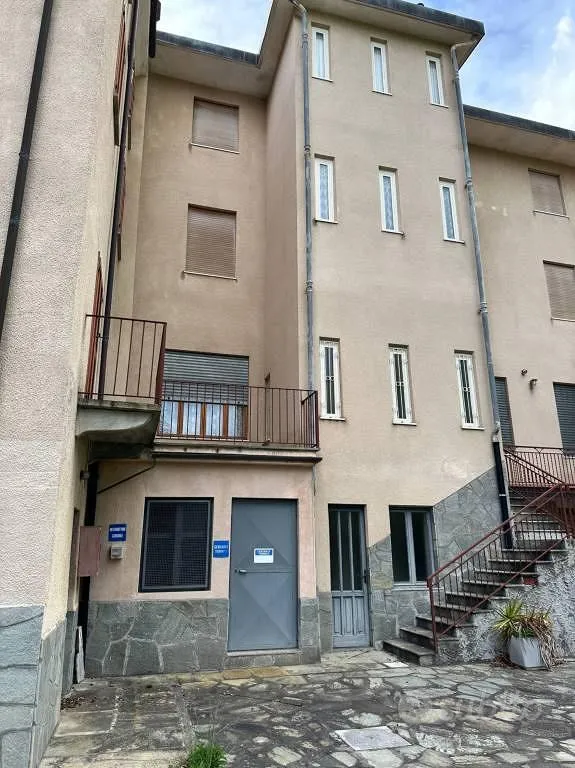 Extérieur - Large Stabile with Balconies in Valli di Lanzo