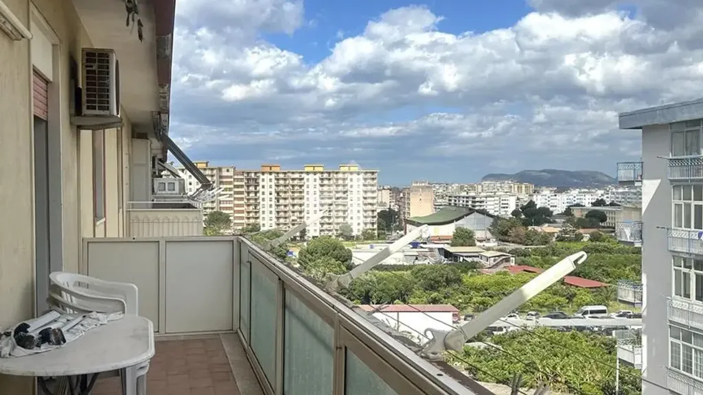Balcone - Apartment with Balcony in Palermo