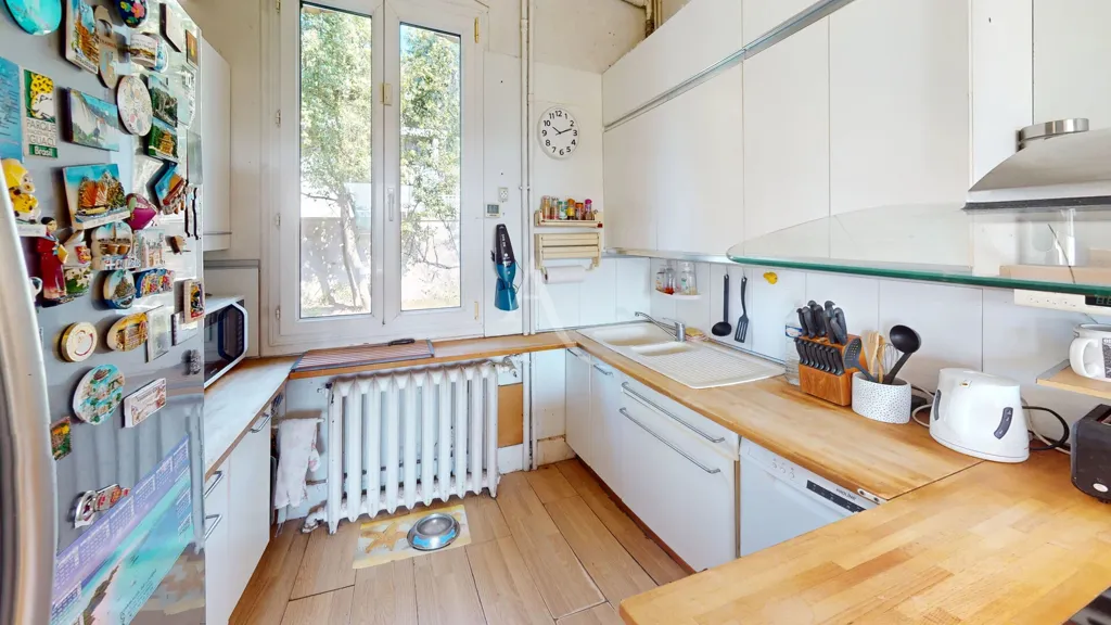 Kitchen - Meulière House with Pool in Palaiseau