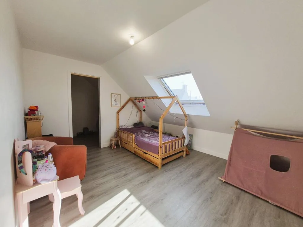 Magamistoad - Contemporary House with Waterfront Proximity in Plouhinec