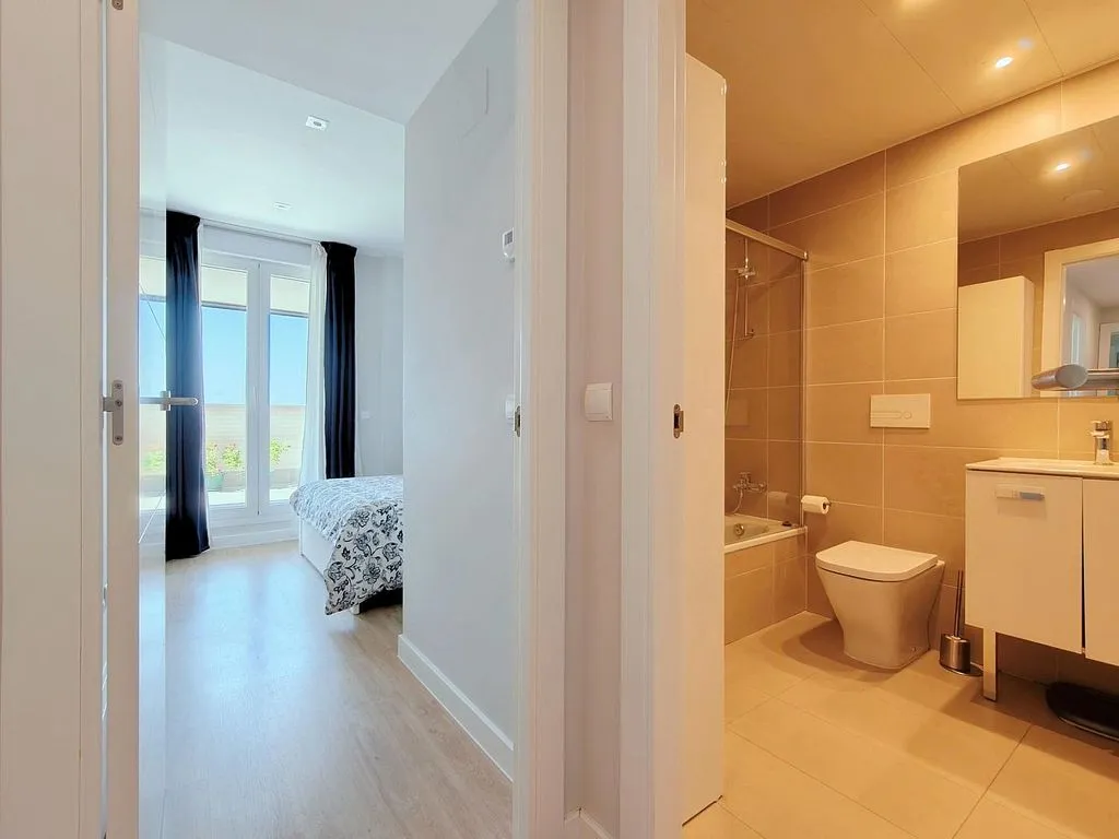 Salles de bain - Modern Apartment with Pool in Parquesol