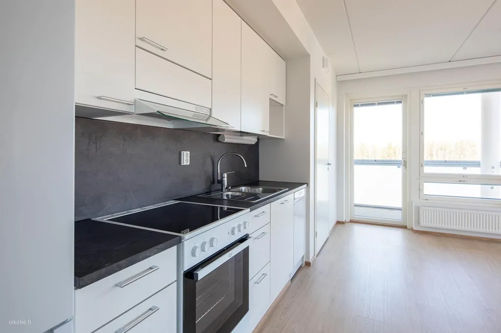 Cuisine - Corner Apartment with Dual Aspect in Ainola