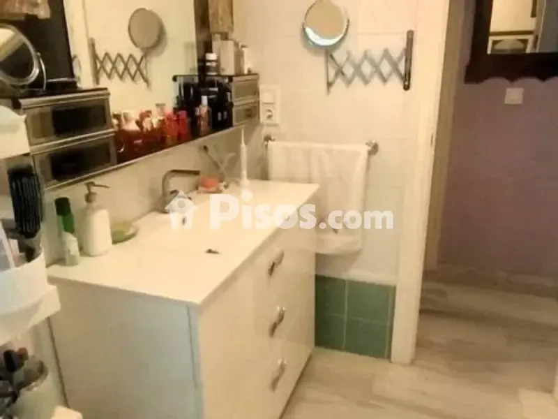 Salles de bain - Appartement 2 pièces à ES