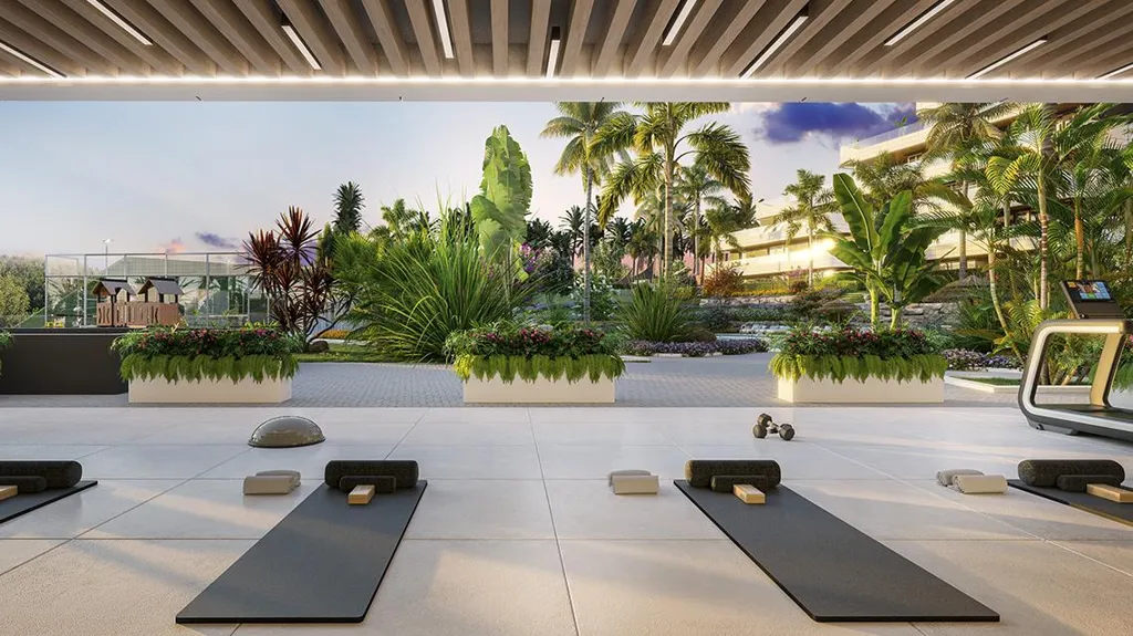 Toad - 4-Bedroom Apartment with Pool in Estepona Centre