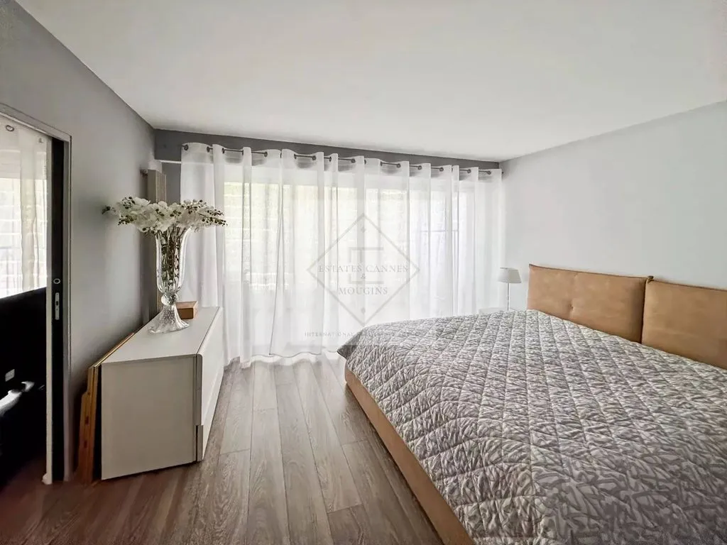 Bedrooms - Luxury Apartment with Pools in Cannes