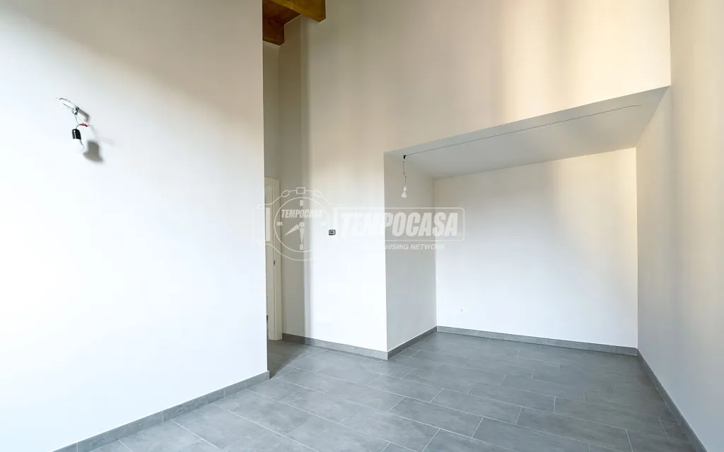 Stanze - Triplex with Balcony in Cremona