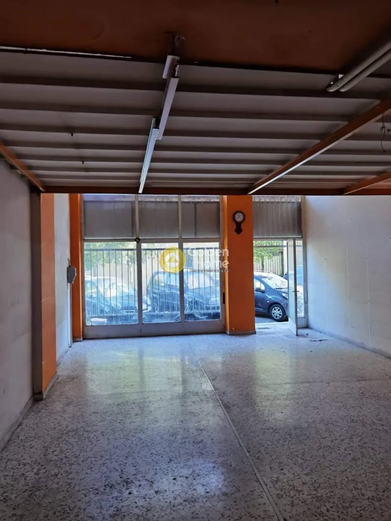 Commercial property in GR