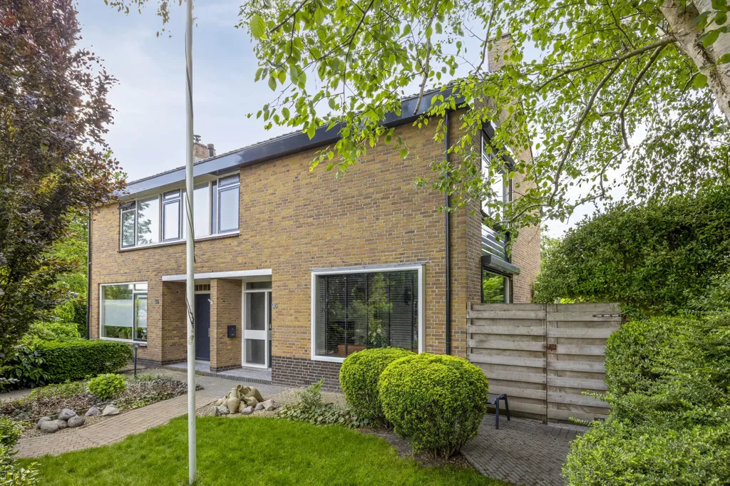 Välivaade - Semi-Detached Home with Workshop in Honselersdijk