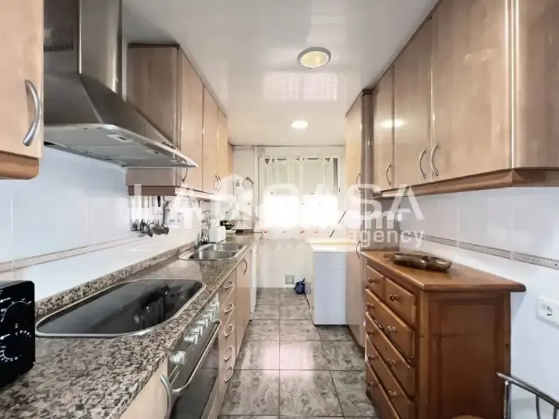 Cuisine - Flat with 3 Bedrooms near Gorg Metro