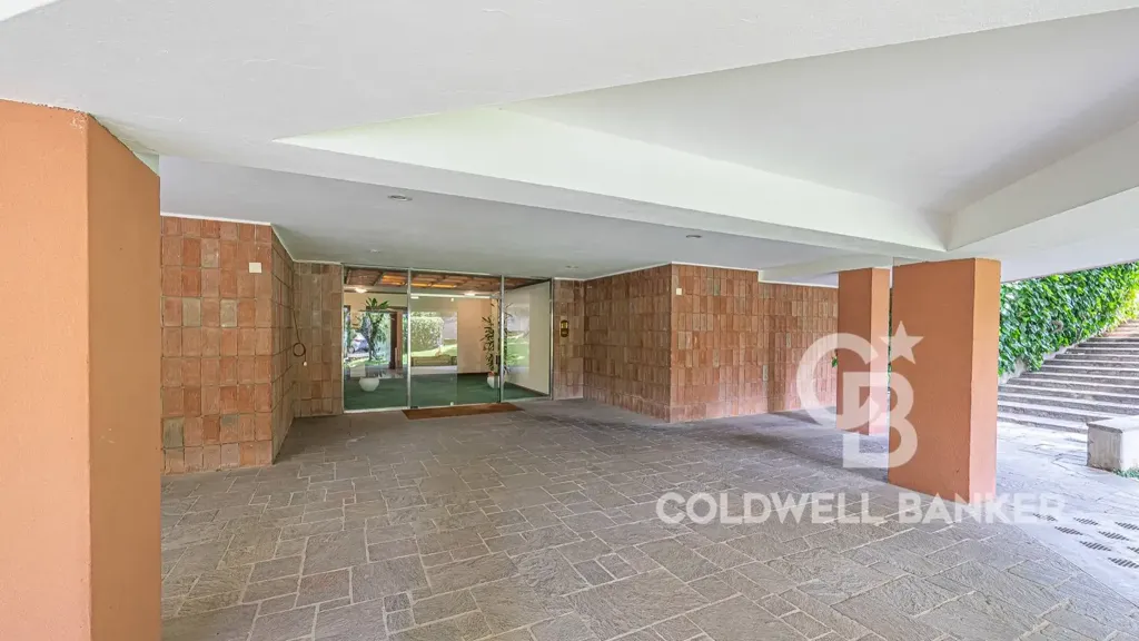 Entrée - Refurbished Apartment with Private Garden in Rome