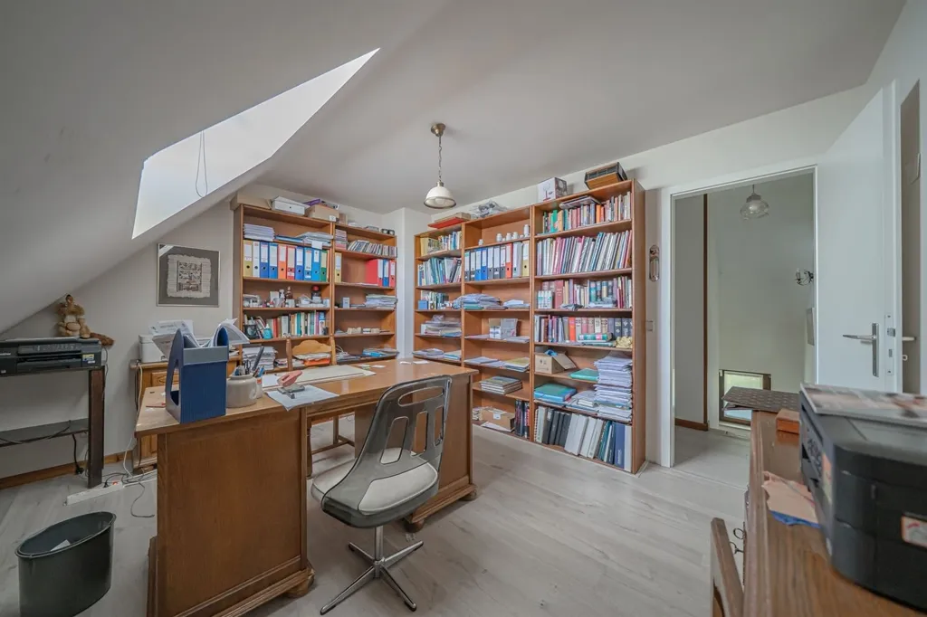 Bureau - Villa avec Piscine et Jardin à Mont-St-Jean, Waterloo