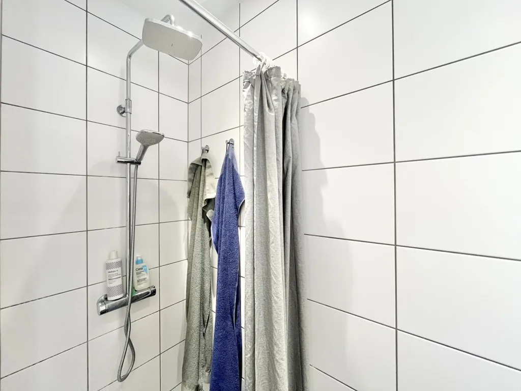 Salles de bain - Modern 2-Bedroom Apartment in Aalborg Centre
