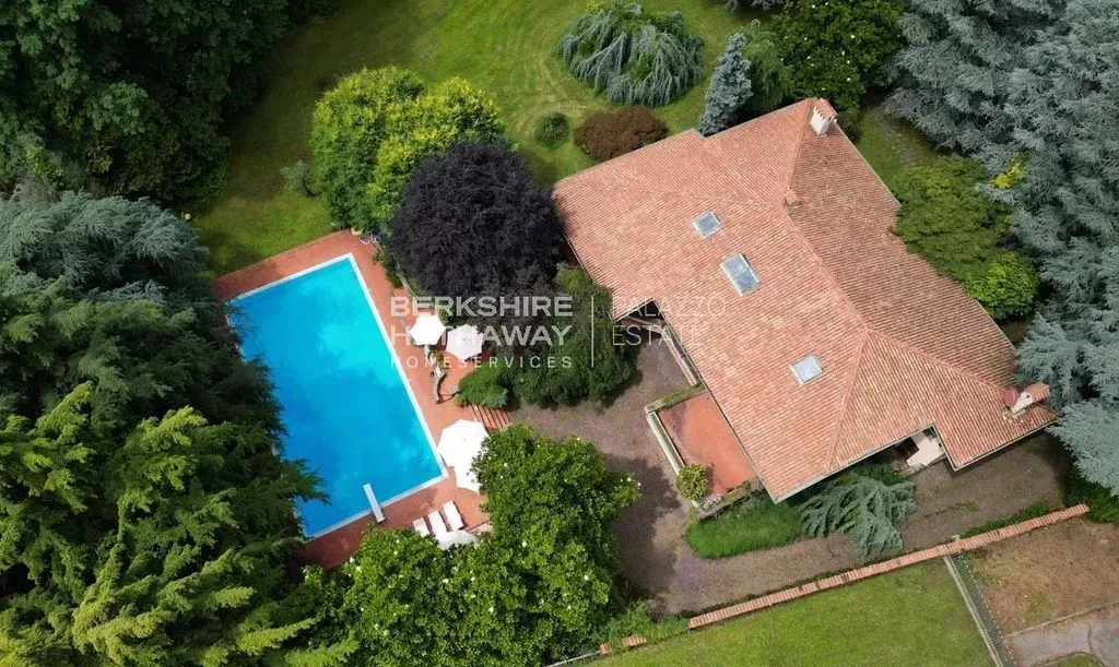Vue aérienne - Luxury Villa with Pool in Cassano Magnago