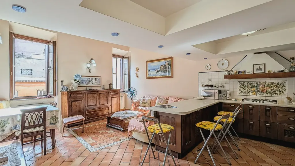 Cuisine - Historic Trilocale in Nettuno's Medieval Quarter