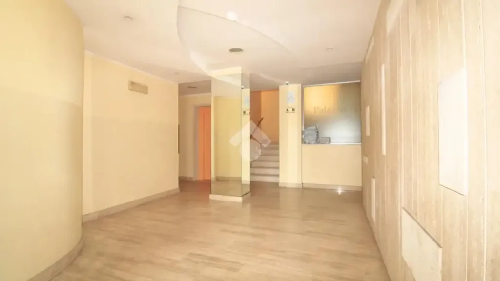 hallway_entrance
