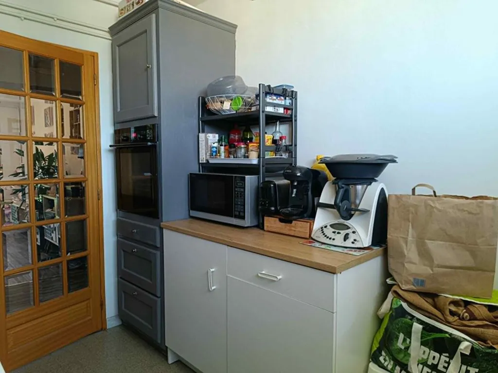 Köök - Apartment with Balcony in Istres