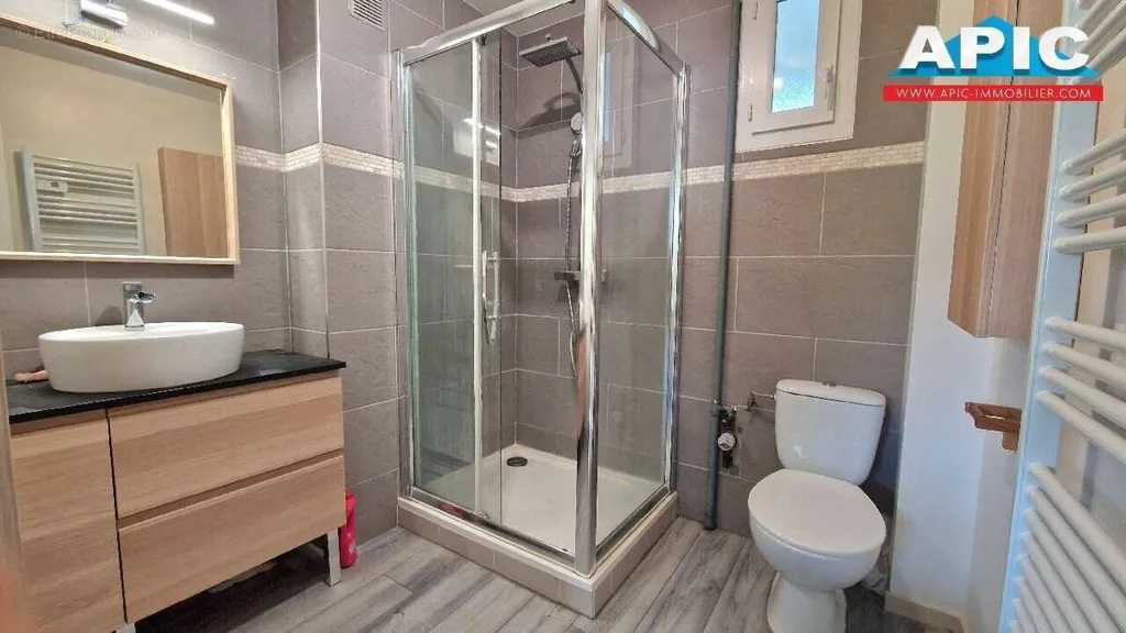 Salles de bain - Appartement 4 Pièces en Copropriété à Groslay
