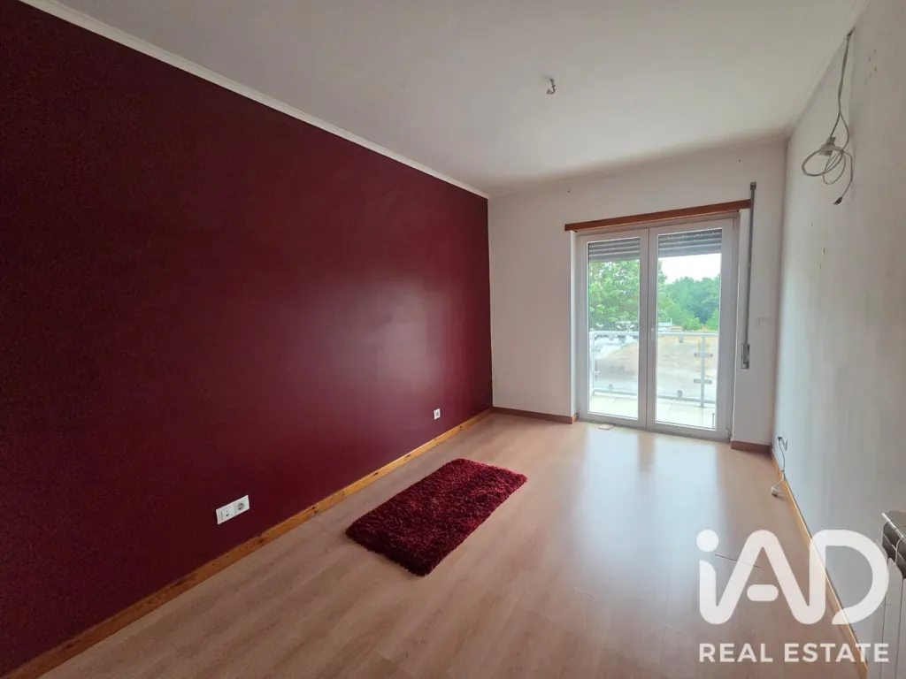 Rooms - T3 Apartment with Private Garage in Santa Comba Dão