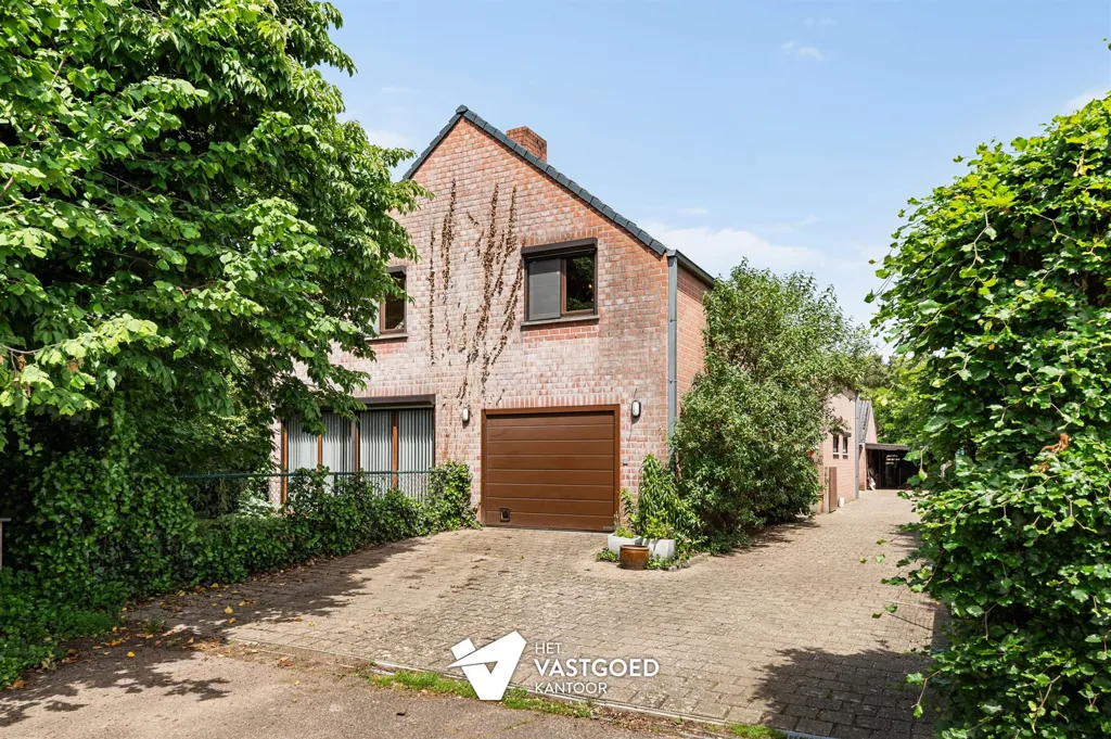 Extérieur - Maison avec Atelier sur Terrain de 1372m² à Balen