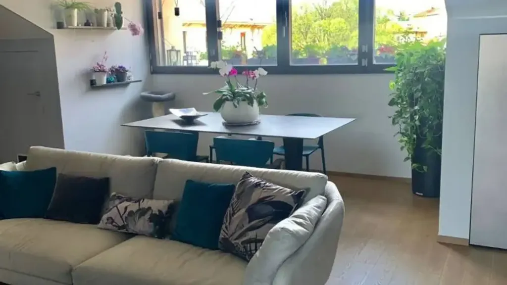 Elutuba - Restored Apartment with Historic View in Ivrea