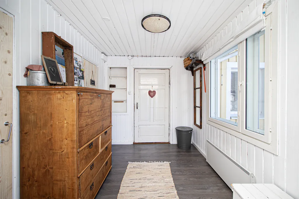 Entrée - Rustic Timber House with Farmyard in Lastukoski