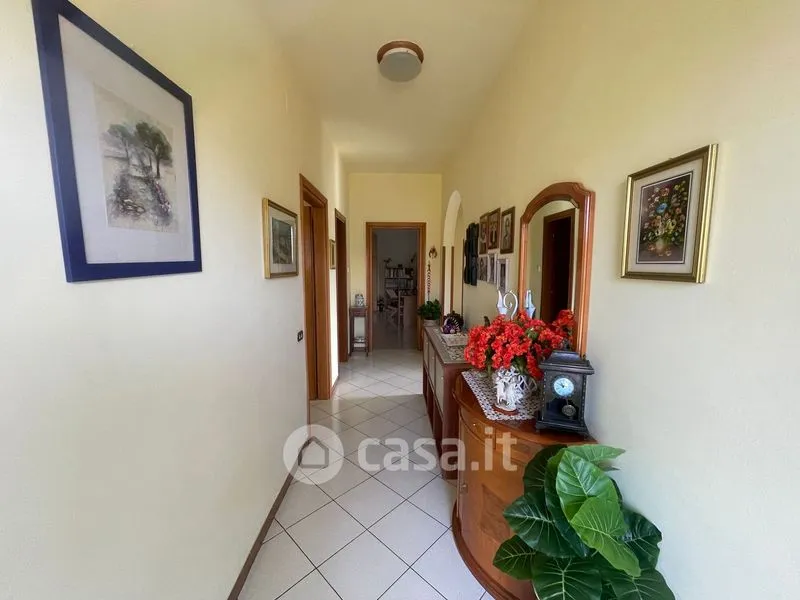 Esik - Villa with Private Garden in Cerveteri