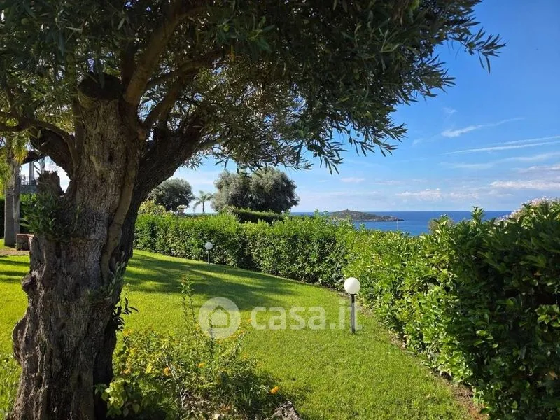 Jardin - Villa with Sea View and Pool in Diamante