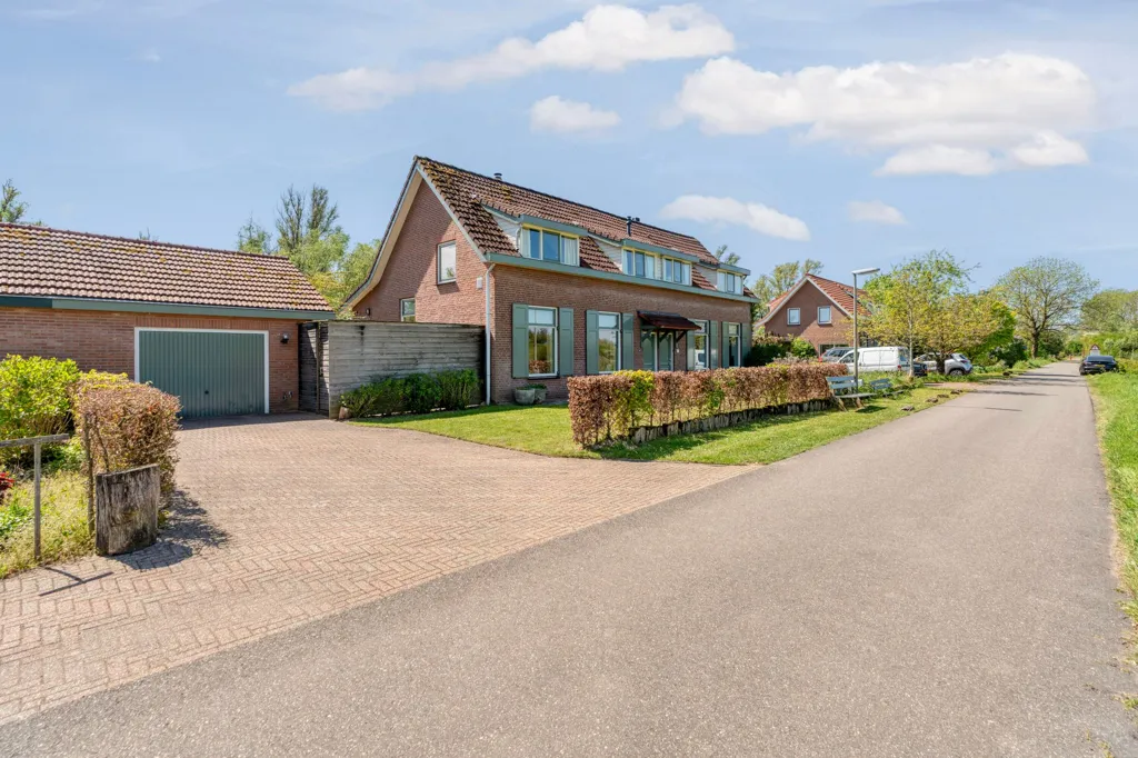 Välivaade - Two-Storey House with Garden in Ooijpolder