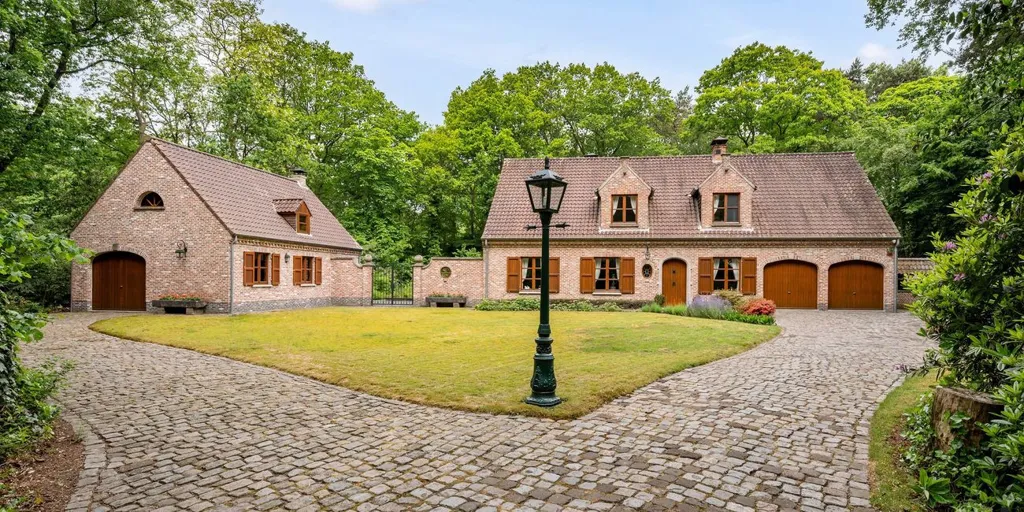 Exterior - Country Villa with Terrace and Garden