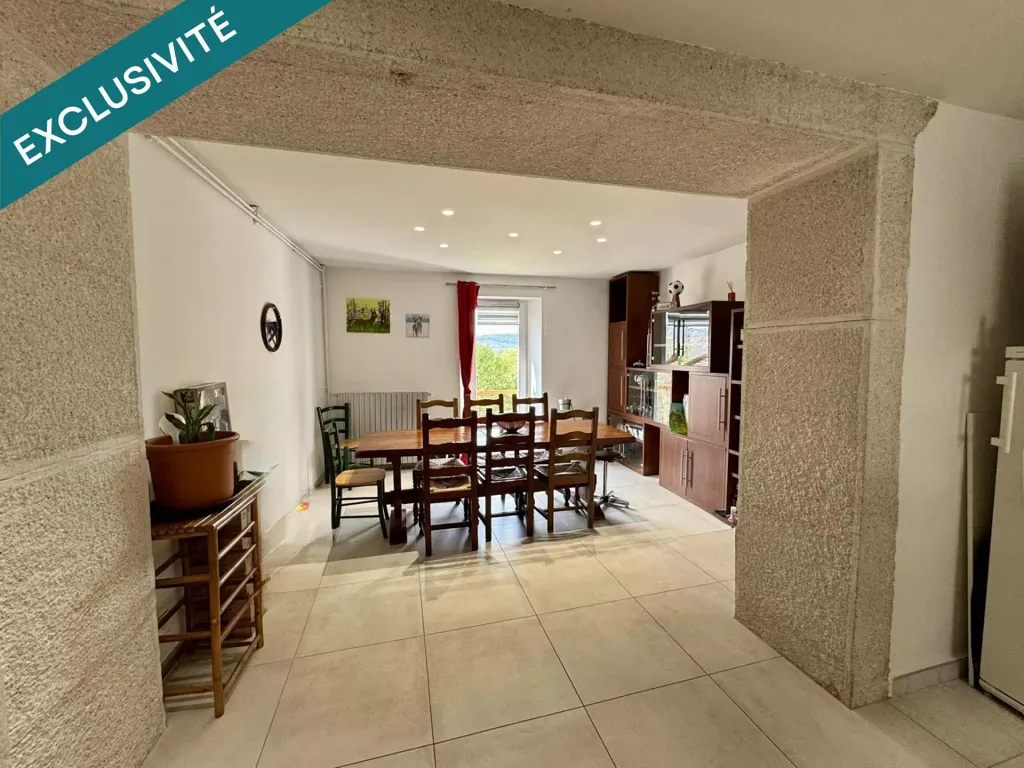 Sala da pranzo - Characterful House with Garden in Valromey