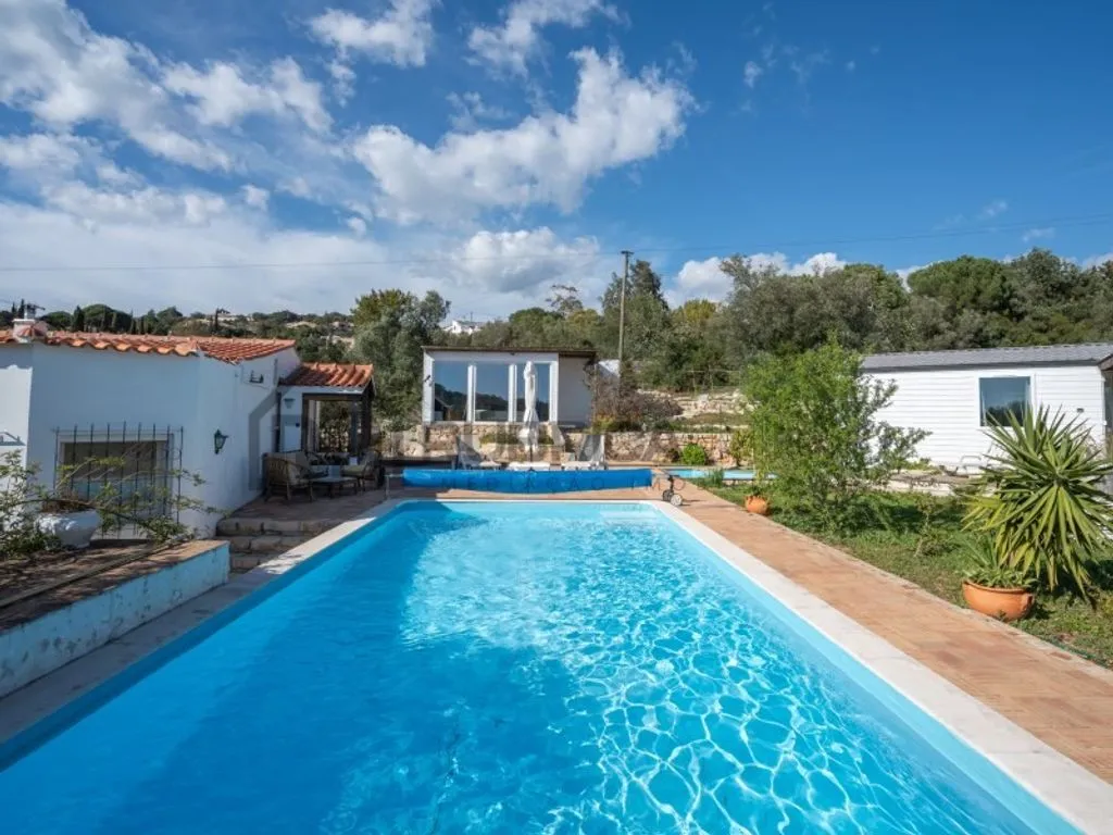 Piscine - Single-Storey Villa with Pool in Faro