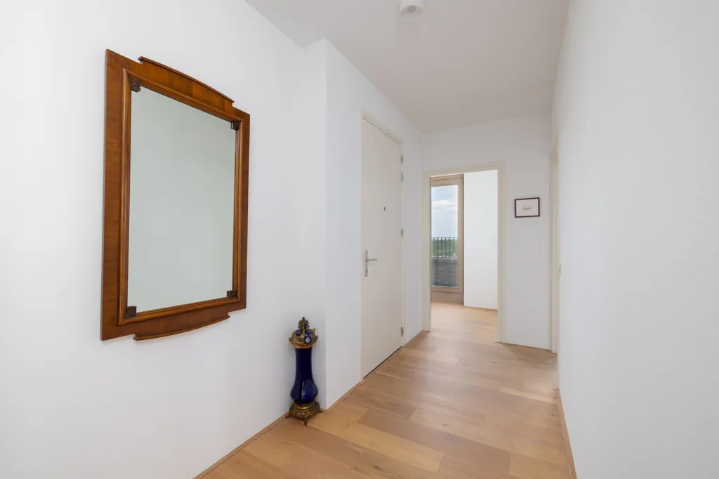 Esik - Luxury Penthouse with Castle View in Beeckendael