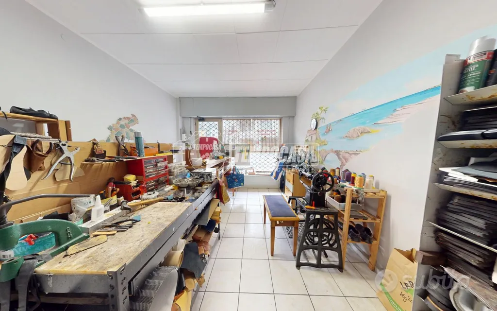 Pesuköök - Commercial Space with High Footfall in Rovellasca