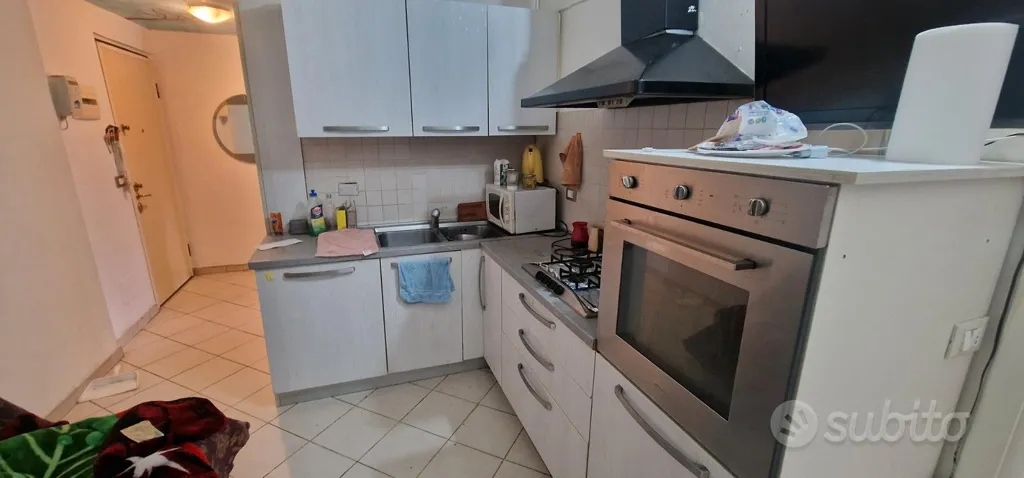 Köök - Single Room with Balcony in Via Altamura