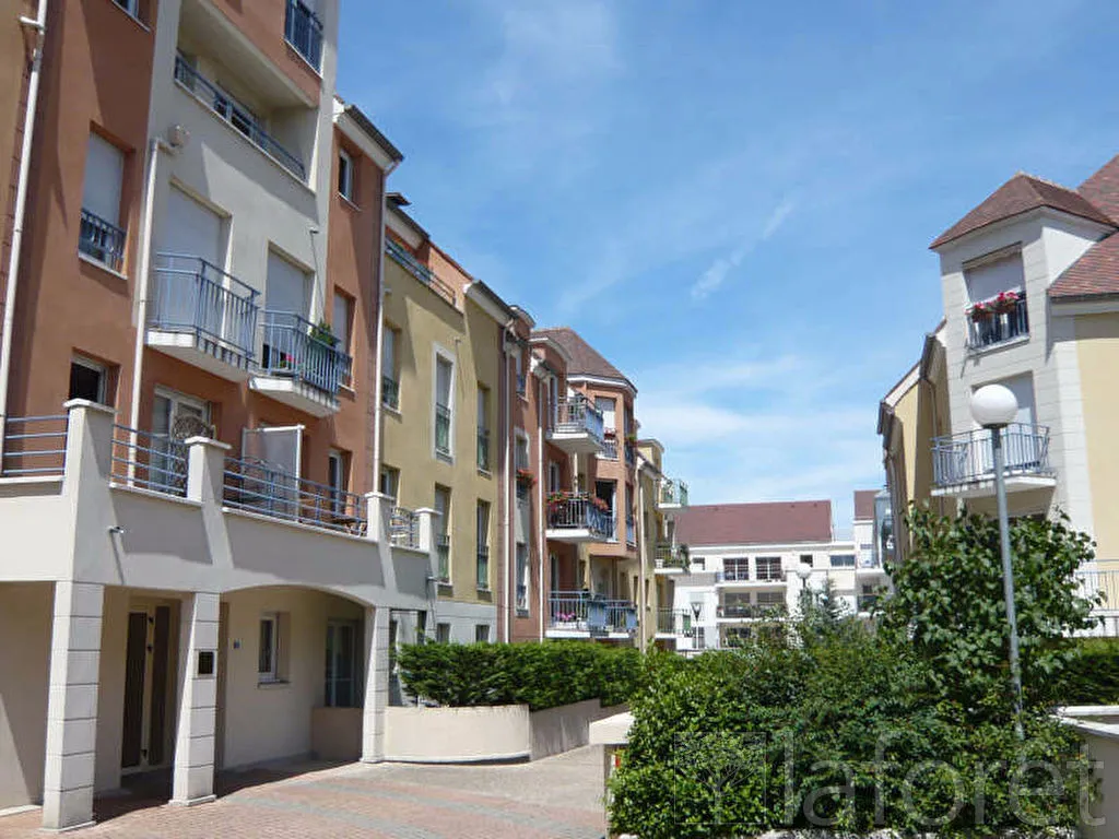 Extérieur - Appartement 2 Pièces avec Terrasse à Arpajon Centre