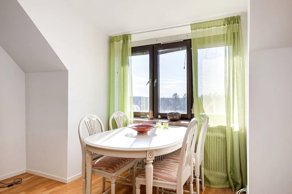 Dining Room - Historic Villa with Garden in Enköping