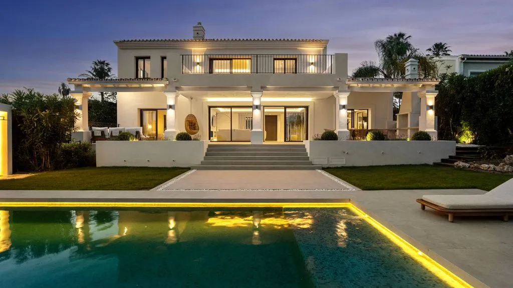 Bassein - Luxury Villa with Sea View in Nueva Andalucía