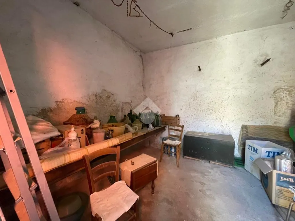 Lavanderia - Historic Semidetached House in Esperia