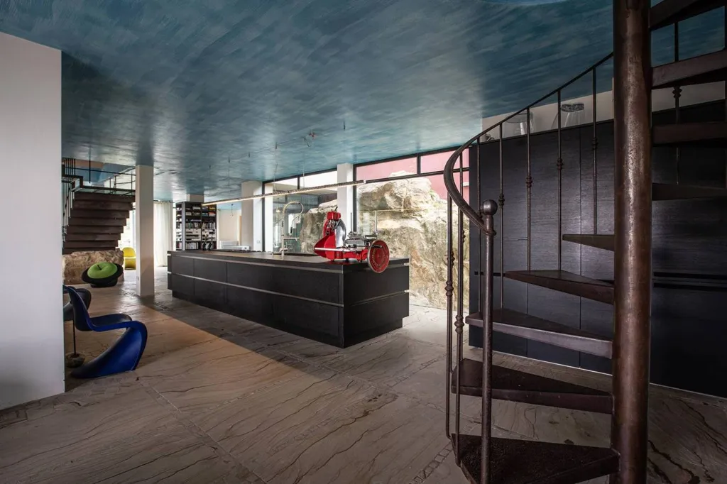 Toad - Luxury Villa with Infinity Pool in Bordighera