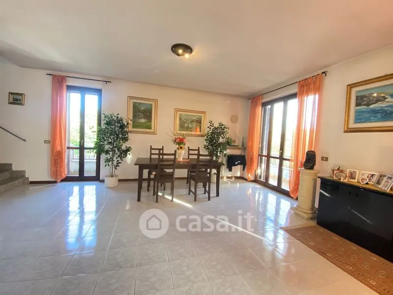 Söögituba - Three-Storey Villa with Private Garden in Mortara