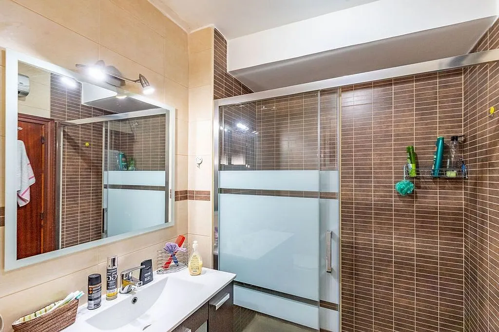 Vannitoad - Traditional Townhouse with Terrace in Pedro Bernardo